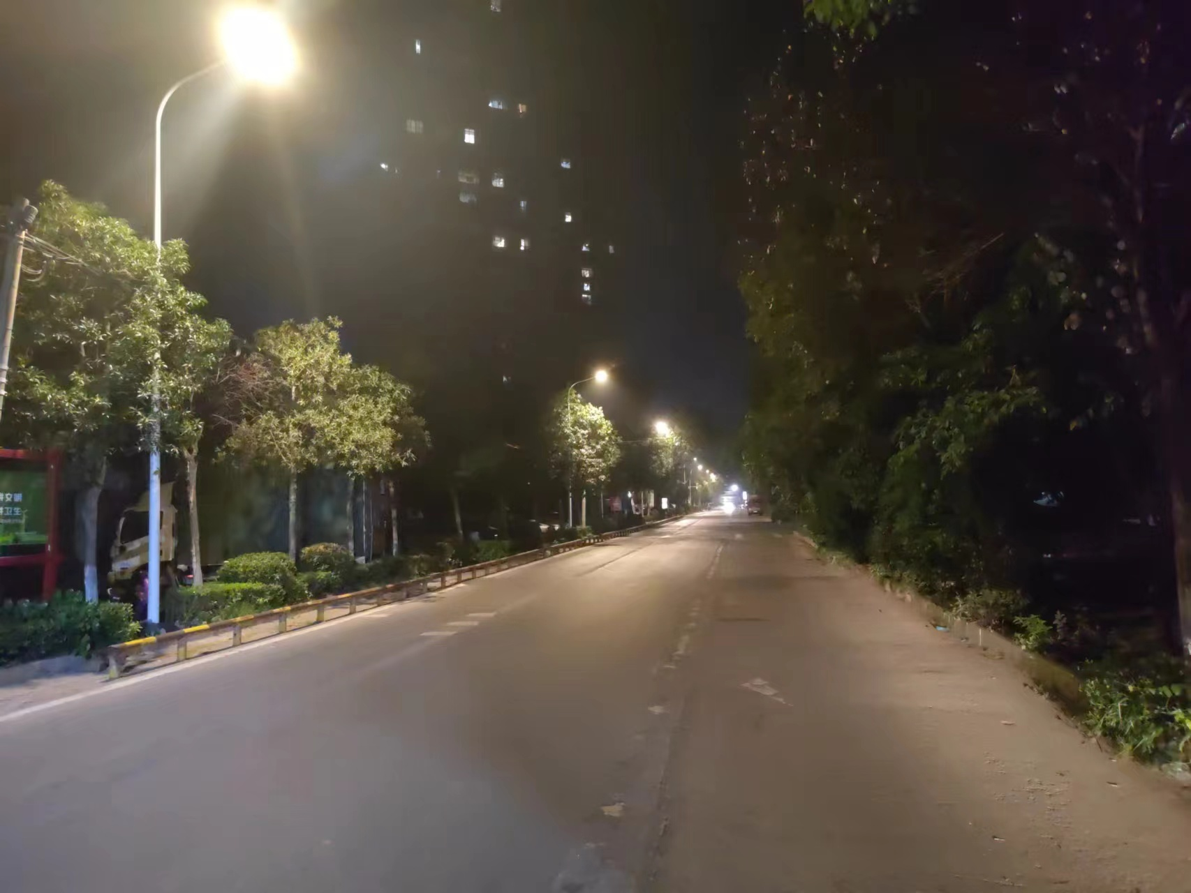 安装路灯暖民心,照亮居民幸福路(3)