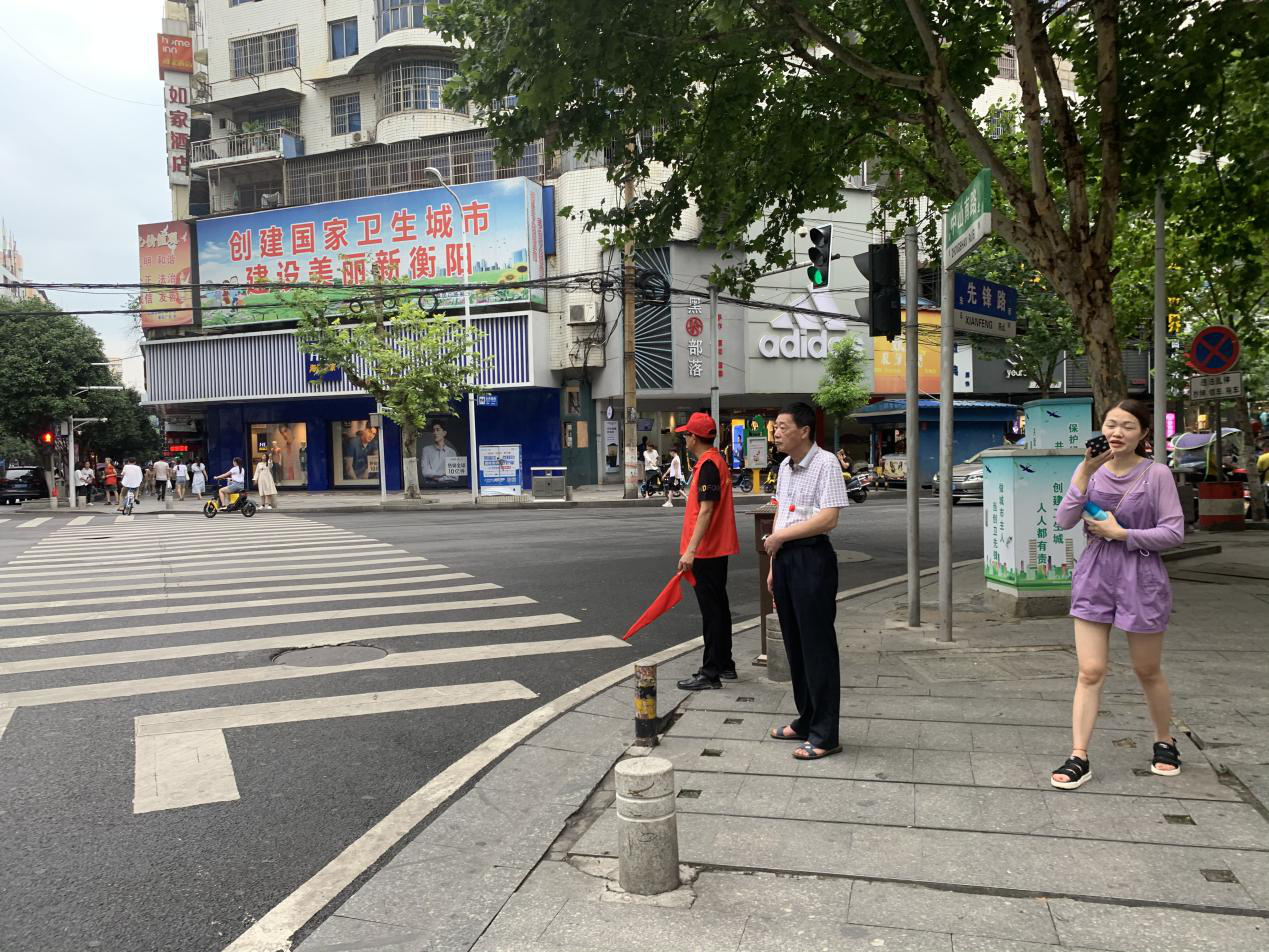 【先锋街道】"衡阳群众"争当创卫先锋队 助力省检顺利通过