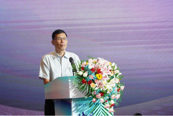 中国医师协会医学遗传医师分会副会长顾学范讲话