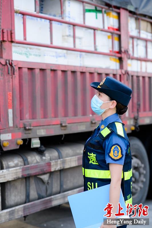 衡阳高速员工颜远超当选第八届最美中国路姐