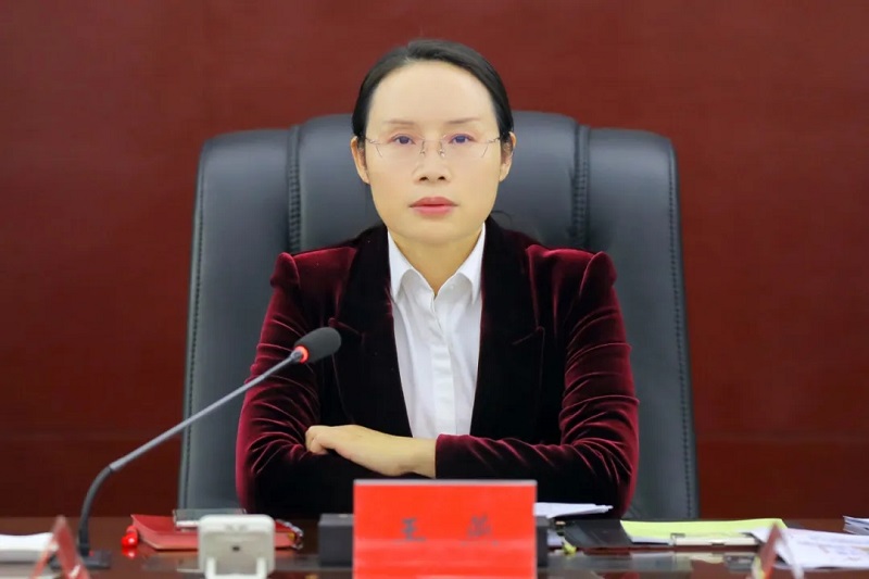 王燕主持召开五届区委第76次常委会会议